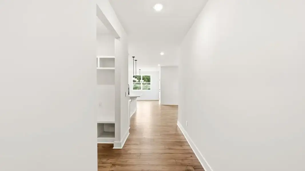 Spacious, unfurnished interior of a new home in Spring Ridge Reserve, Anderson (Image 20).
