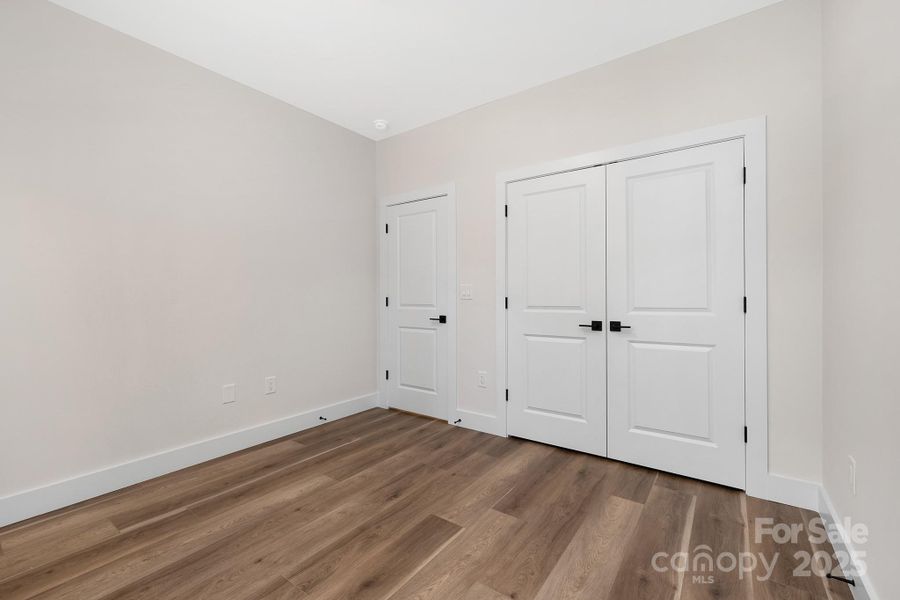 Spacious, unfurnished interior of a new home in , Gastonia (Image 19).