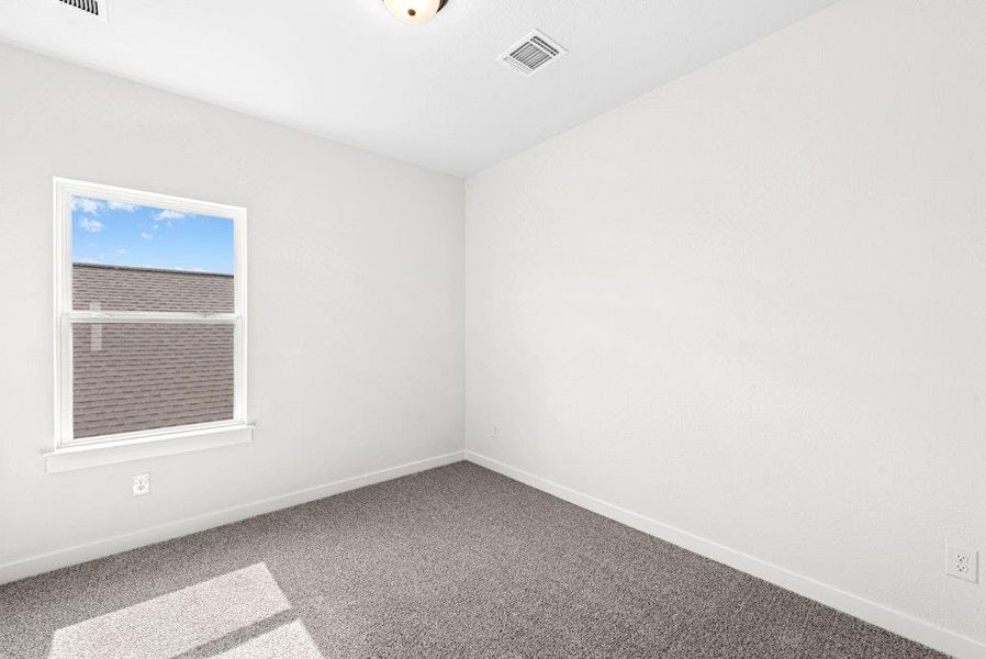 Spacious, unfurnished interior of a new home in University Heights, Round Rock (Image 28).