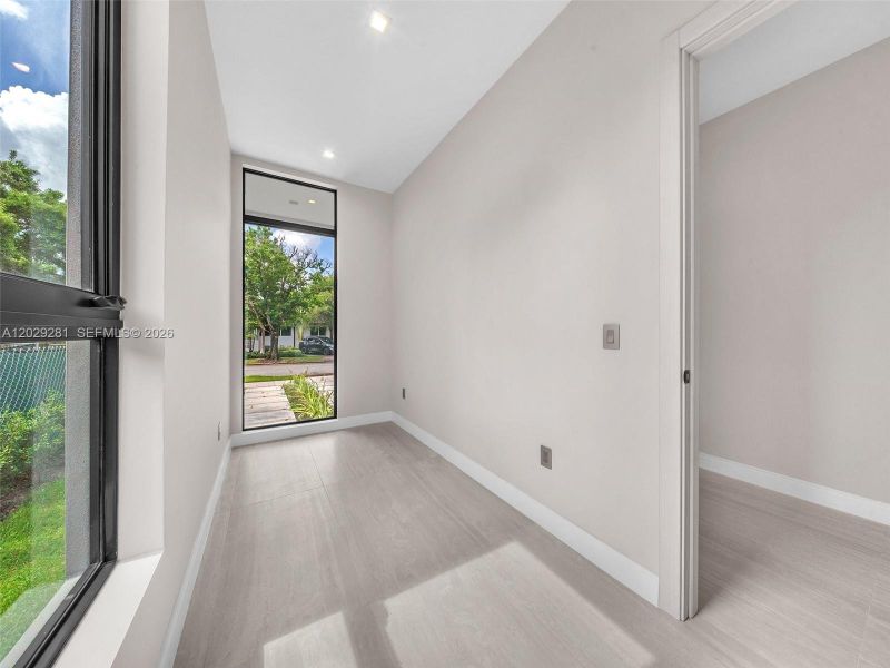 Spacious, unfurnished interior of a new home in , Hollywood (Image 32).