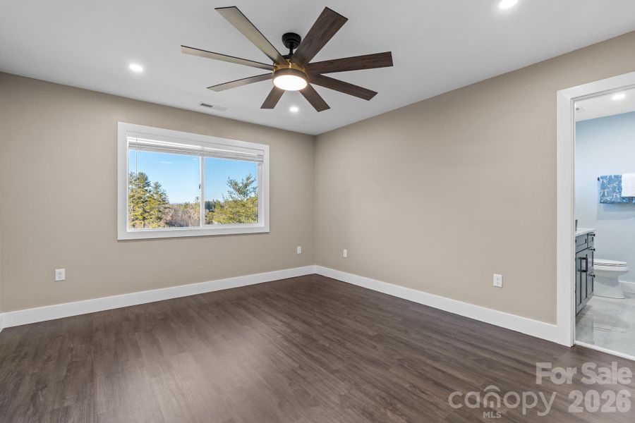 Spacious, unfurnished interior of a new home in , Weaverville (Image 24).