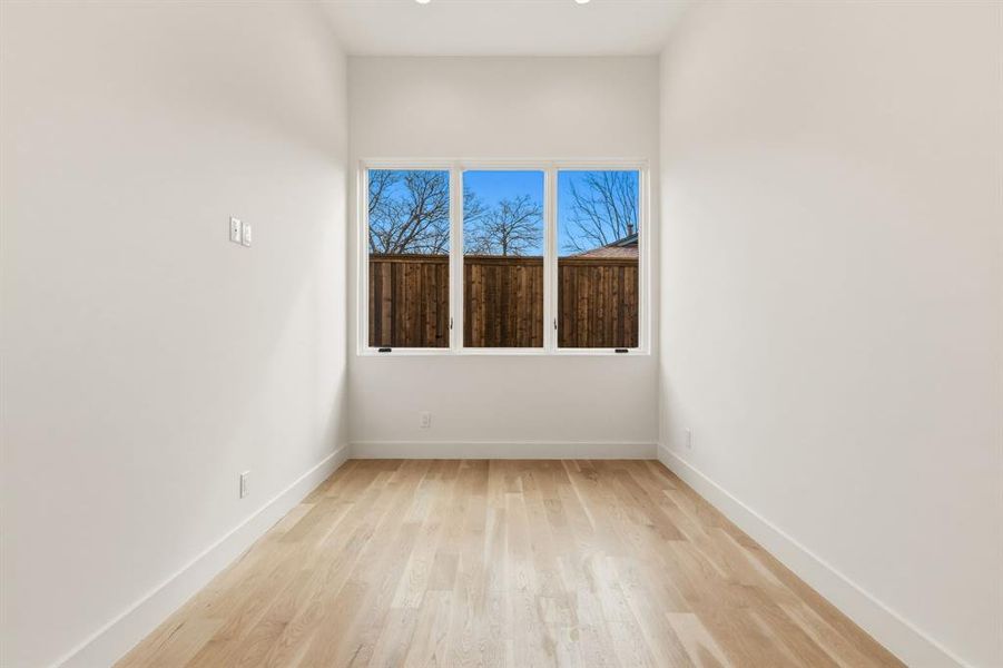 Spacious, unfurnished interior of a new home in , Dallas (Image 20).