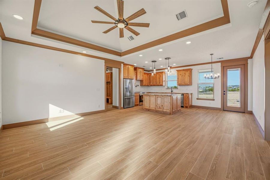 Spacious, unfurnished interior of a new home in , Nemo (Image 19).