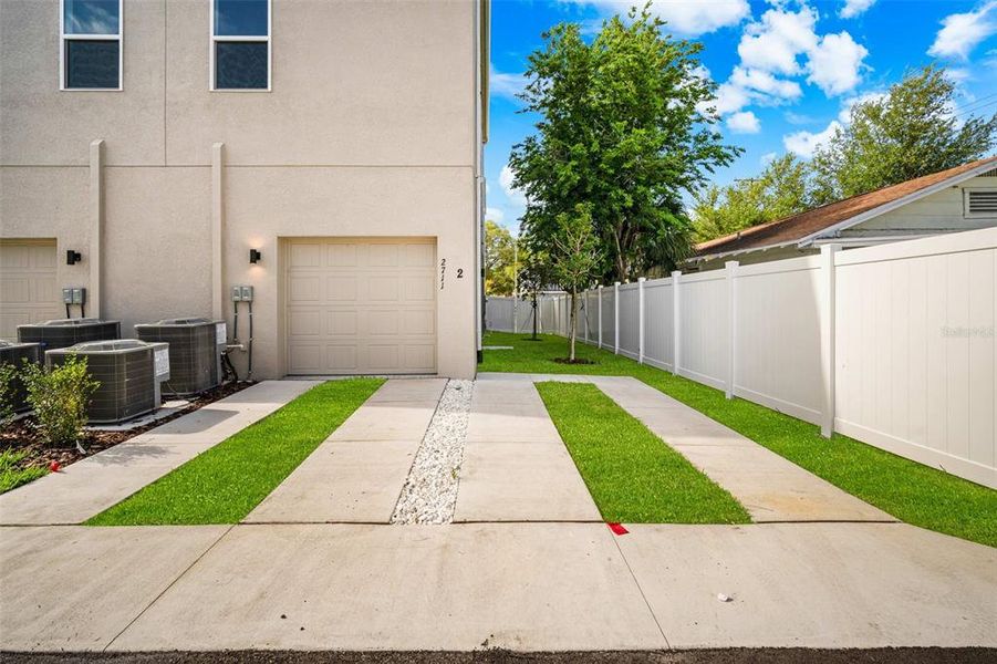 Exterior details and patio area of a home in , Tampa (Image 3).