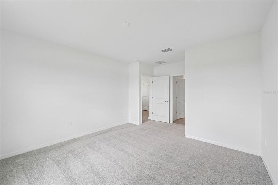 Spacious, unfurnished interior of a new home in Southpointe, Palmetto (Image 17).