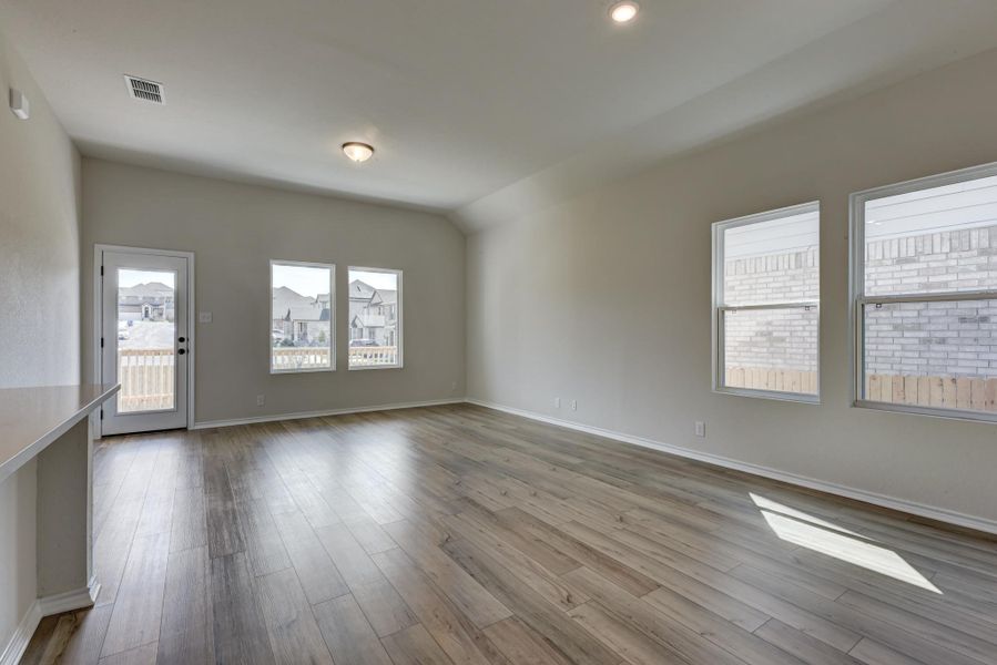 Representative unfurnished interior of a home built from the Sage by Ashton Woods in Arcadia Ridge, San Antonio (Image 14).