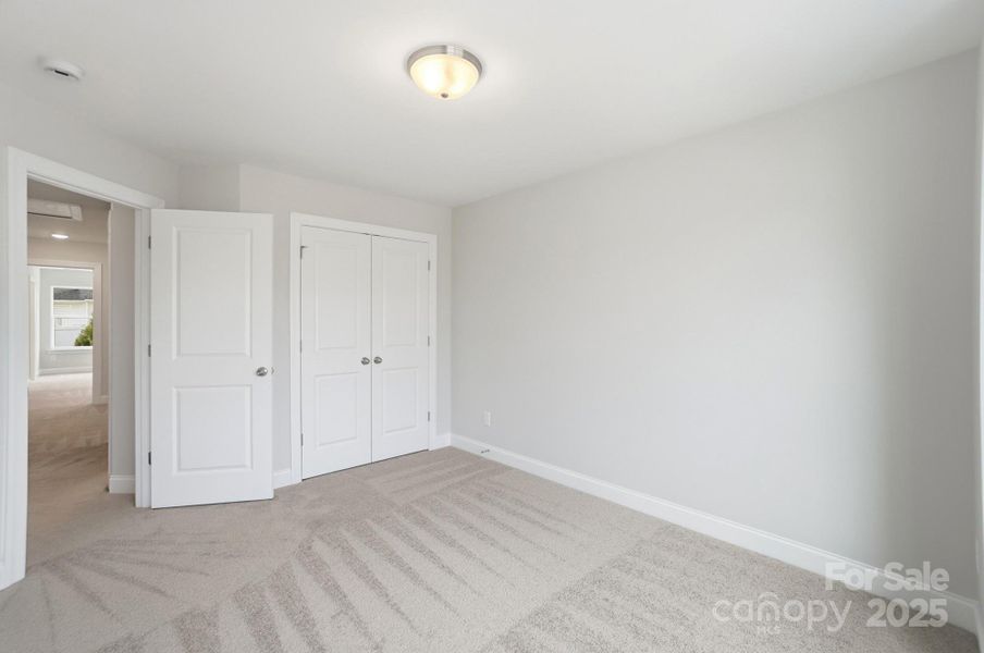 Spacious, unfurnished interior of a new home in Harrisburg Village, Harrisburg (Image 20).