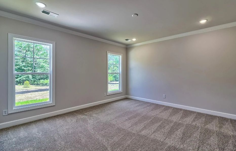 Spacious, unfurnished interior of a new home in Satchel Ford, Columbia (Image 13).