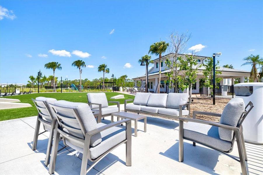 Community amenities in , Nokomis (Image 74).