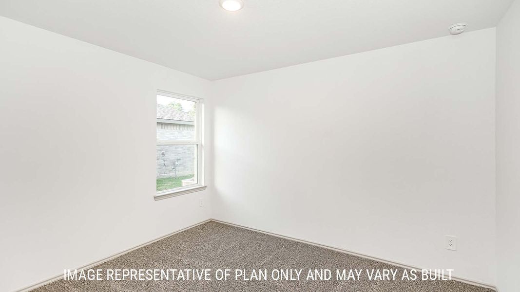 Spacious, unfurnished interior of a new home in Reserve at Mallard Lakes, Orange (Image 19).