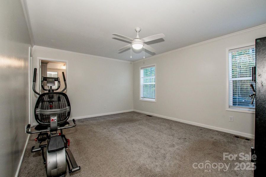 Image 42 of a home in .