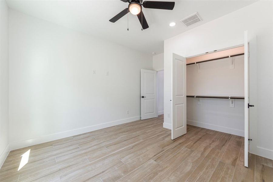 Spacious, unfurnished interior of a new home in , Dayton (Image 20).