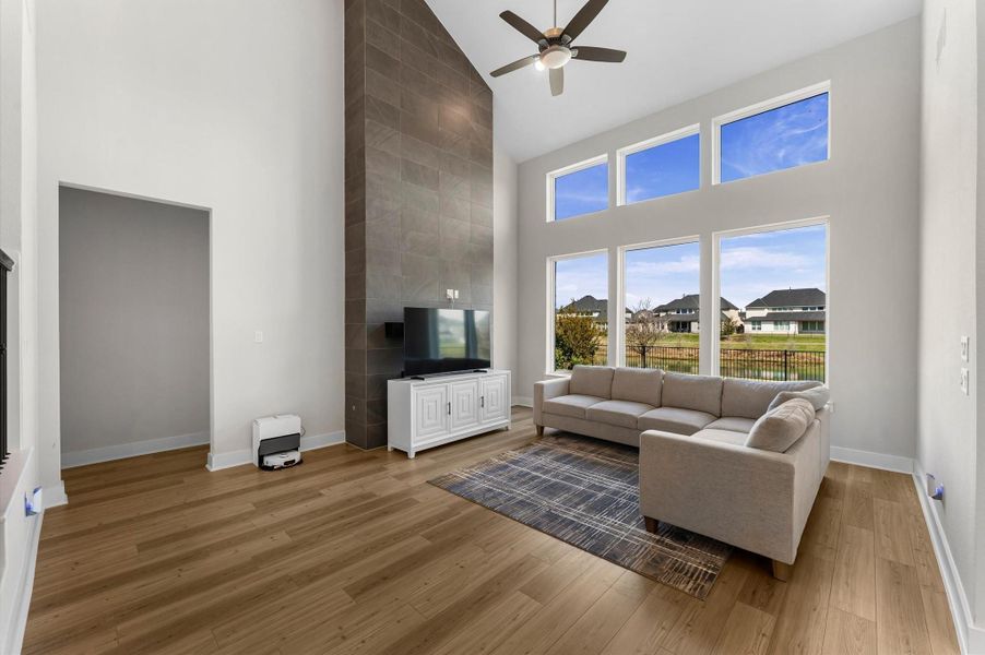 Furnished interior view inside a new home in Cross Creek Ranch, Fulshear (Image 19).