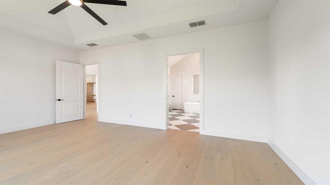 Spacious, unfurnished interior of a new home in Fields 60', Frisco (Image 20).