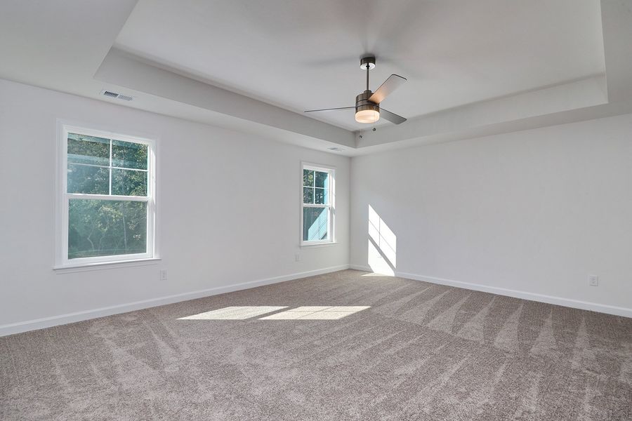Spacious, unfurnished interior of a new home in Arcadia, Myrtle Beach (Image 28).