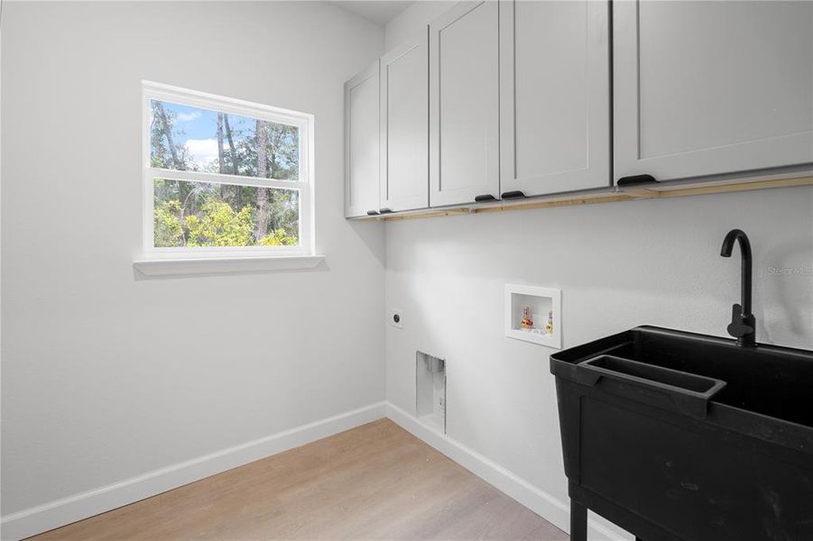 Image 28 of a home in .