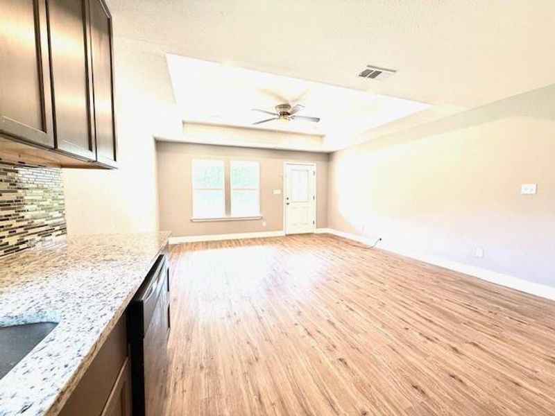 Spacious, unfurnished interior of a new home in , Mabank (Image 18). Spacious, unfurnished interior of a new home in , Mabank (Image 18).
