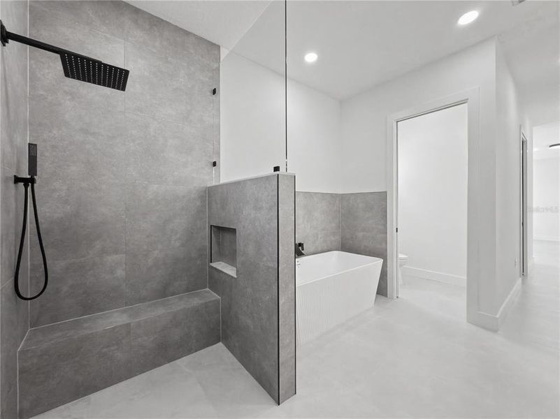 Furnished interior view inside a new home in , Port Charlotte (Image 17).