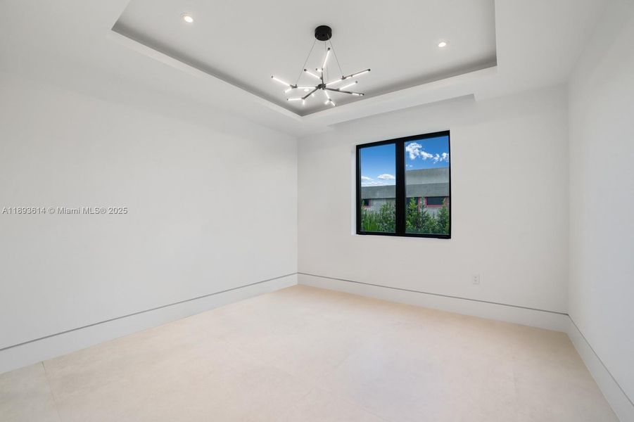 Spacious, unfurnished interior of a new home in , Miami (Image 36).