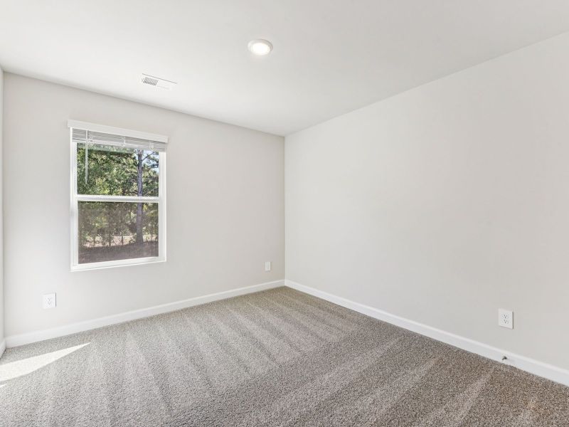 Spacious, unfurnished interior of a new home in Crossrail Station, Mooresville (Image 14).