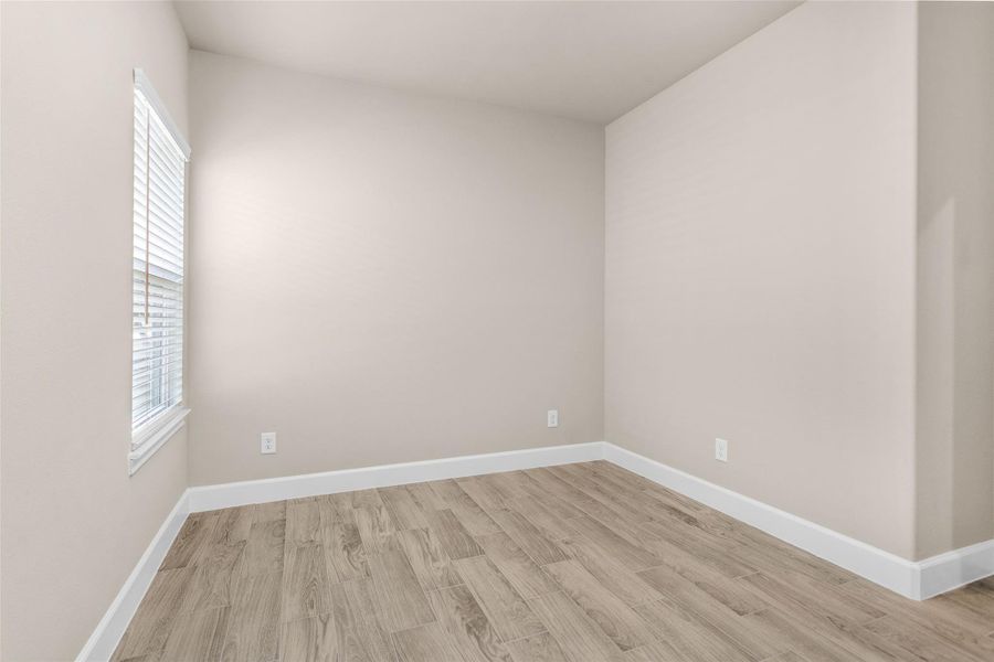 Spacious, unfurnished interior of a new home in , Willis (Image 31).