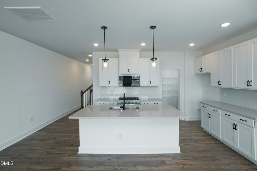 Powell Aurora Lot 211 by RHP-9 Powell Aurora Lot 211 by RHP-9