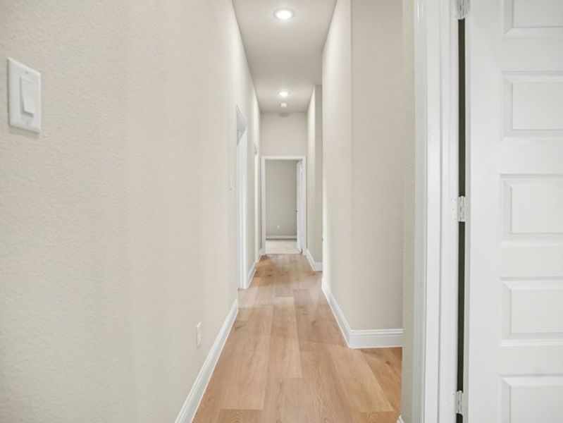 Spacious, unfurnished interior of a new home in Cole Crossing Estates, DeSoto (Image 16). Spacious, unfurnished interior of a new home in Cole Crossing Estates, DeSoto (Image 16).