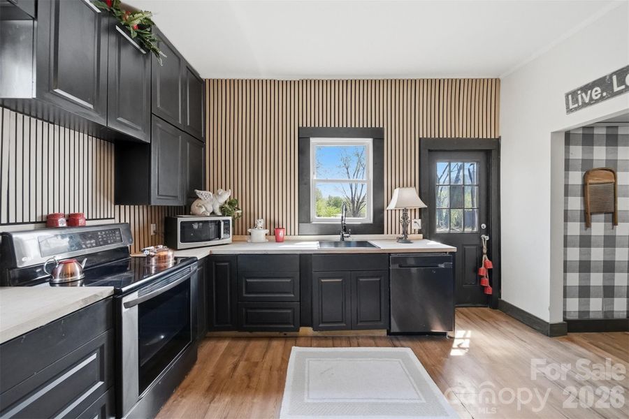 Furnished interior view inside a new home in , Lenoir (Image 15). Furnished interior view inside a new home in , Lenoir (Image 15).