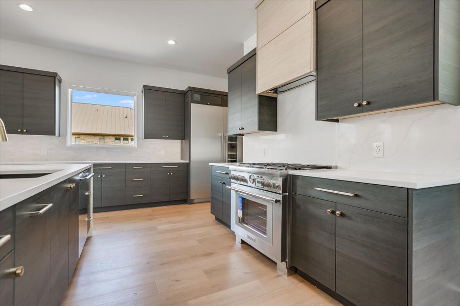 Furnished interior view inside a new home in , Horseshoe Bay (Image 11).