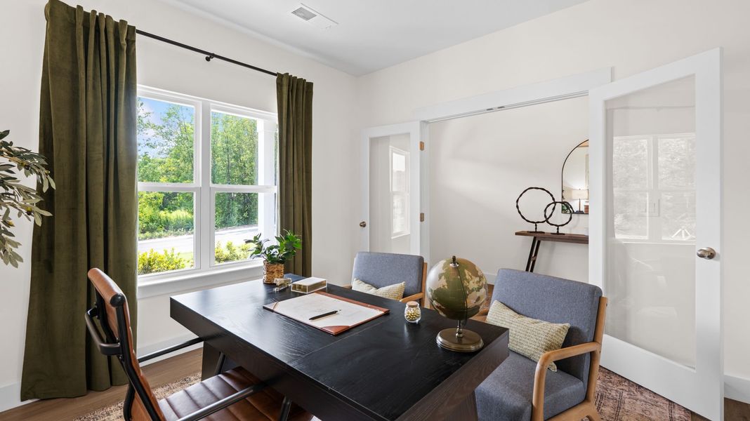 Furnished interior view inside a new home in Lone Oaks Farm, Cleveland (Image 5).
