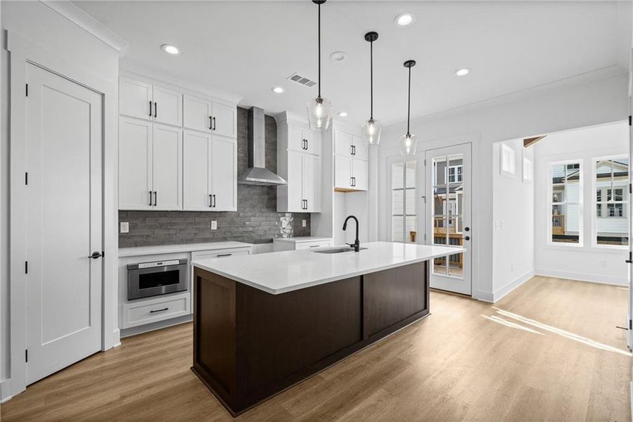 Furnished interior view inside a new home in , Kennesaw (Image 9).