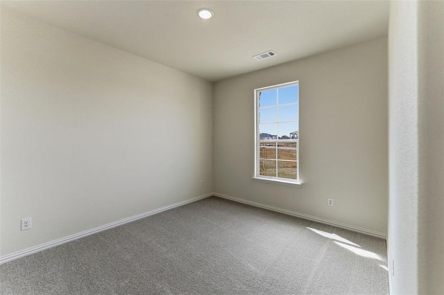 Spacious, unfurnished interior of a new home in Oak Grove Addition, Springtown (Image 24).