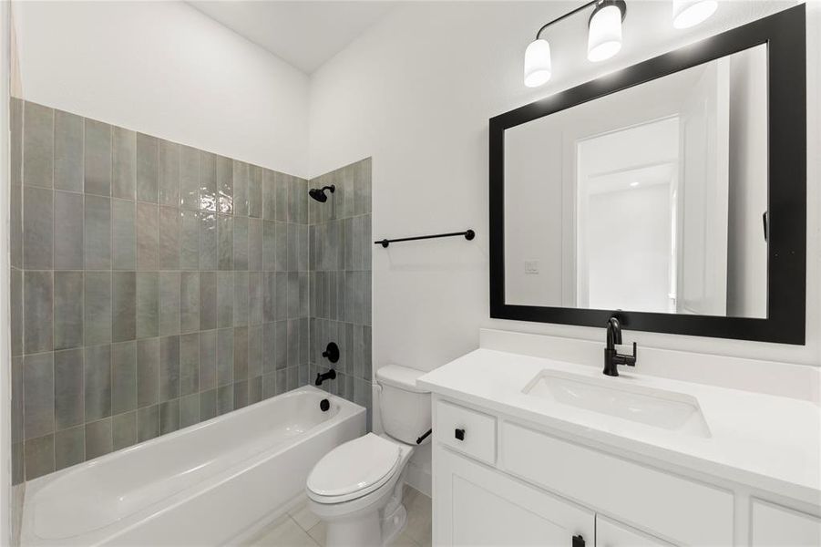 Furnished interior view inside a new home in Windsong Ranch – 61′, Prosper (Image 33). Furnished interior view inside a new home in Windsong Ranch – 61′, Prosper (Image 33).