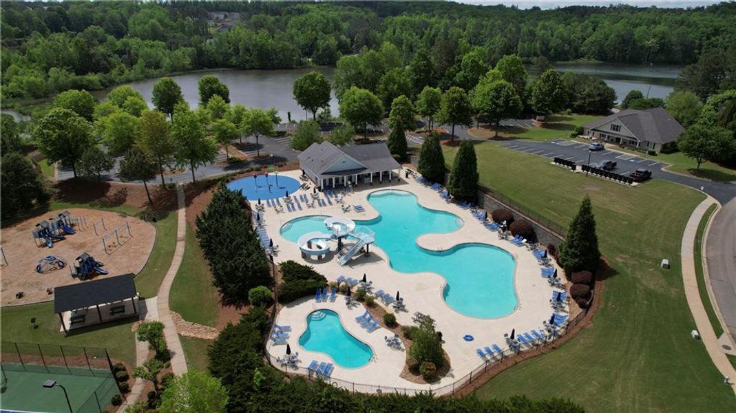 Community amenities in , Canton (Image 34).