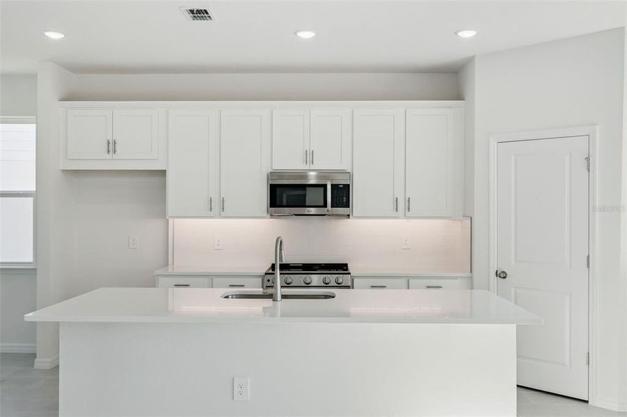 Furnished interior view inside a new home in Estes Reserve, Eustis (Image 6). Furnished interior view inside a new home in Estes Reserve, Eustis (Image 6).
