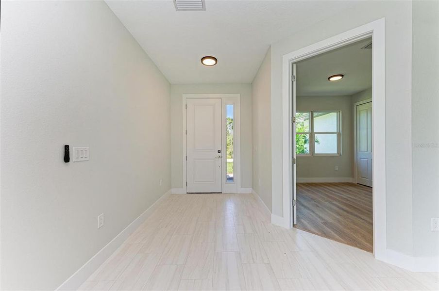 Spacious, unfurnished interior of a new home in , North Port (Image 31).