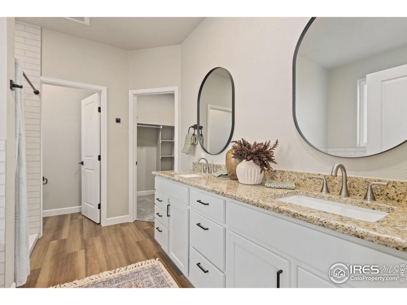 5-piece primary suite