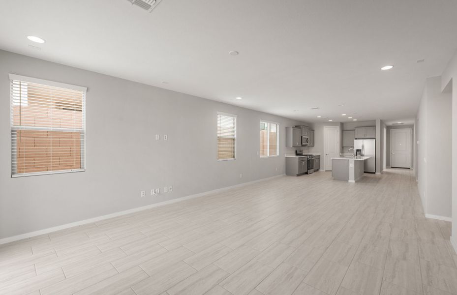 Spacious, unfurnished interior of a new home in Upper Canyon, Phoenix (Image 23).