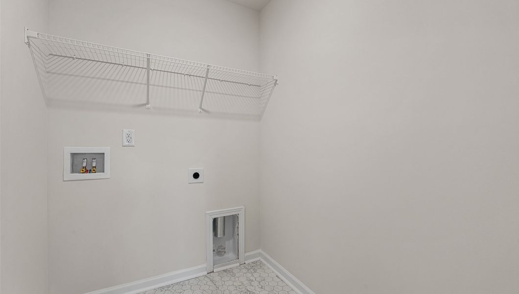 Spacious, unfurnished interior of a new home in Hunters Ridge, Woodruff (Image 30).