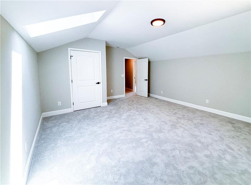 Spacious, unfurnished interior of a new home in , Monticello (Image 20).