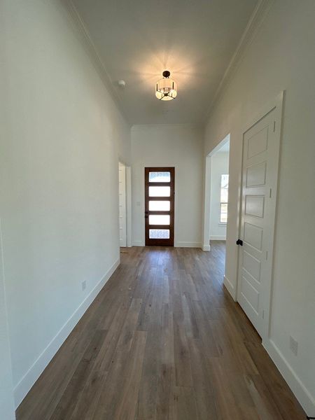 Spacious, unfurnished interior of a new home in Creekview Addition, Van Alstyne (Image 10).