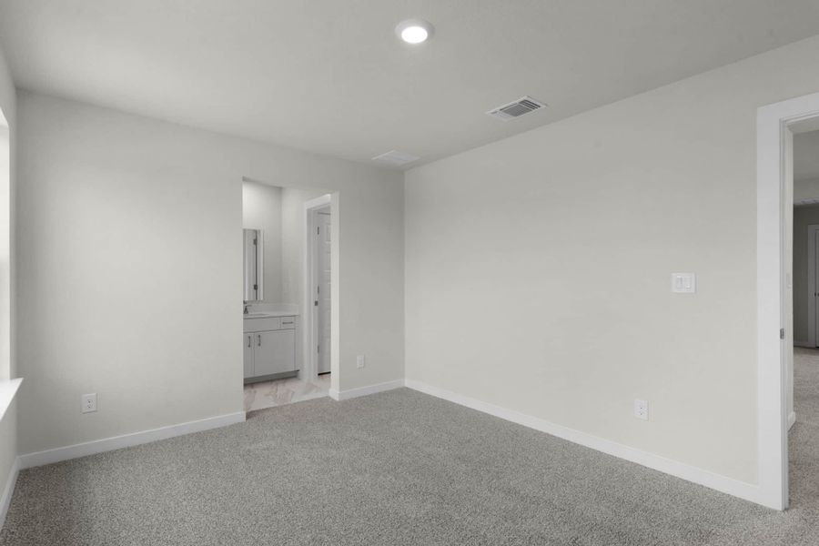 Spacious, unfurnished interior of a new home in Nolina, Georgetown (Image 80).