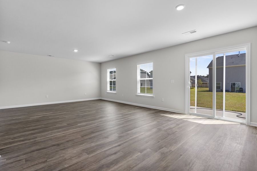 Representative unfurnished interior of a home built from the Willow Select M by McGuinn Homes in Broadway Lake, Anderson (Image 13). Representative unfurnished interior of a home built from the Willow Select M by McGuinn Homes in Broadway Lake, Anderson (Image 13).