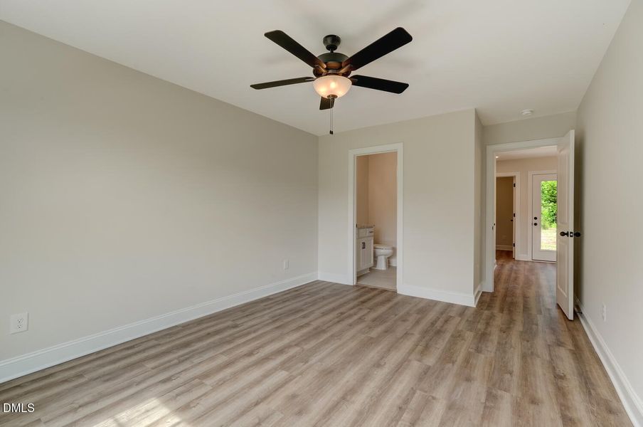 525 Grooms Rd Reidsville NC-large-023-02