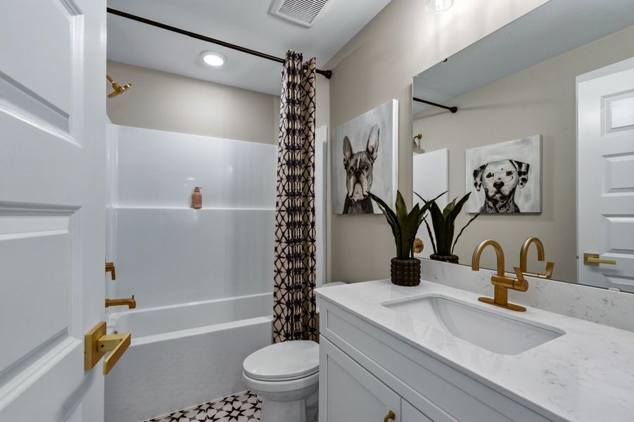 Representative furnished interior of a home built from the Sterling by Beazer Homes in Marshfield, Longs (Image 17).