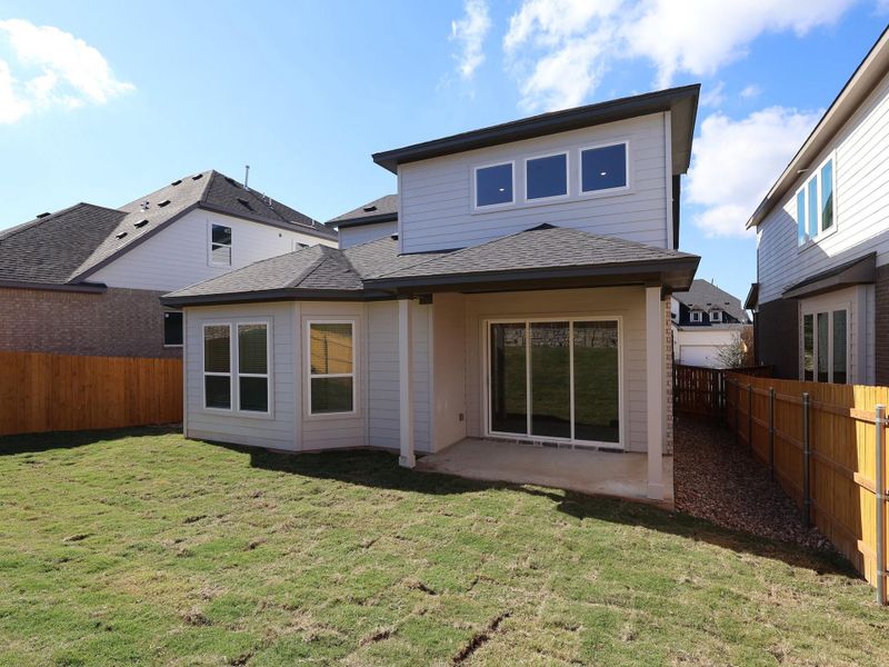 Exterior details and patio area of a home in Cedar Brook, Leander (Image 1).