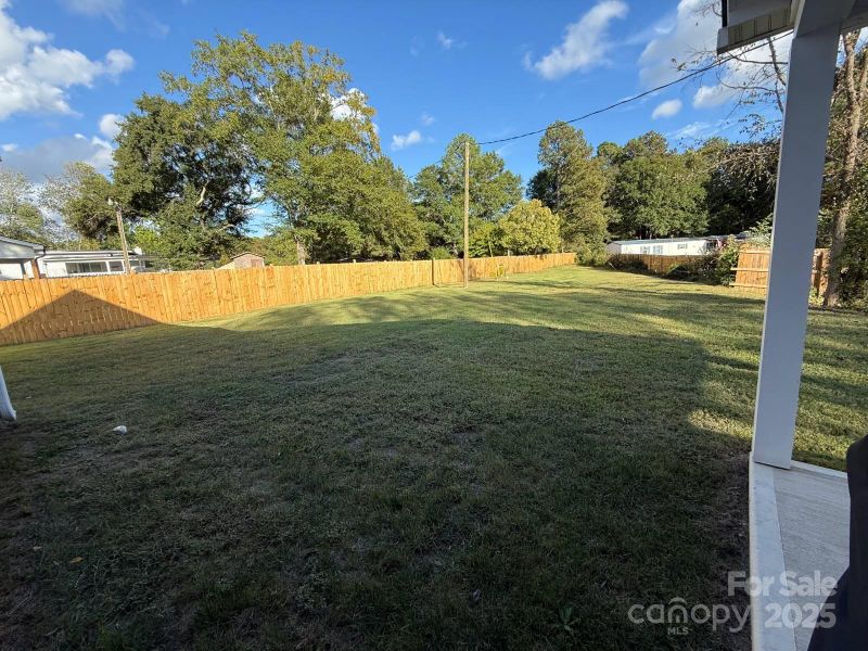 Image 12 of a home in . Image 12 of a home in .