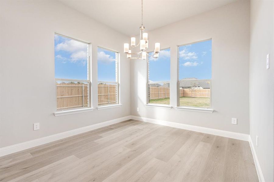 Spacious, unfurnished interior of a new home in Ten Mile Creek Estates, DeSoto (Image 25).