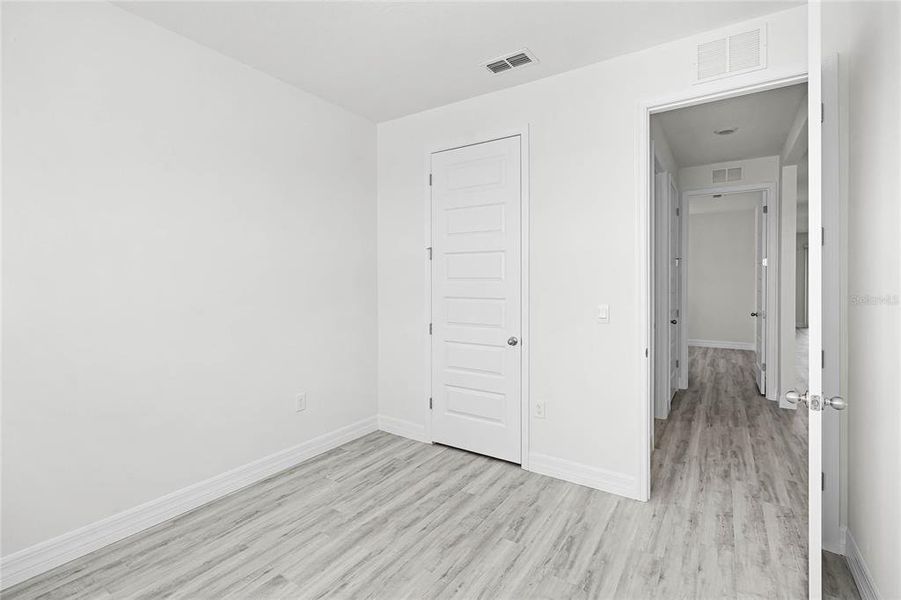Spacious, unfurnished interior of a new home in , Lakeland (Image 20).
