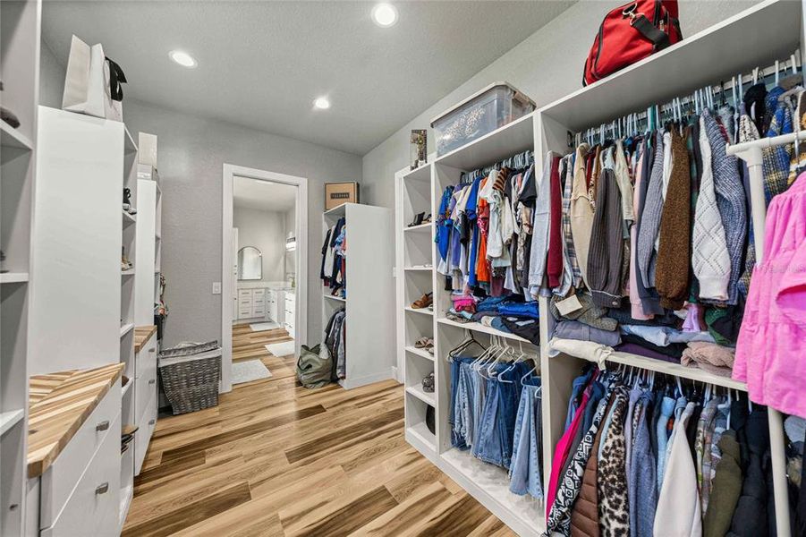 Furnished interior view inside a new home in , Belleview (Image 44).